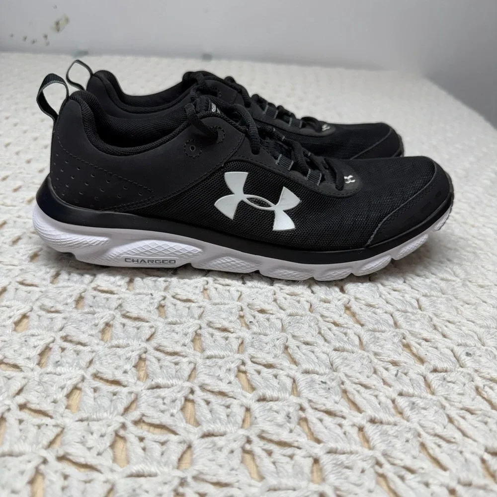 Under Armour Charged Assert Running Shoes Men's Size 10 Black White